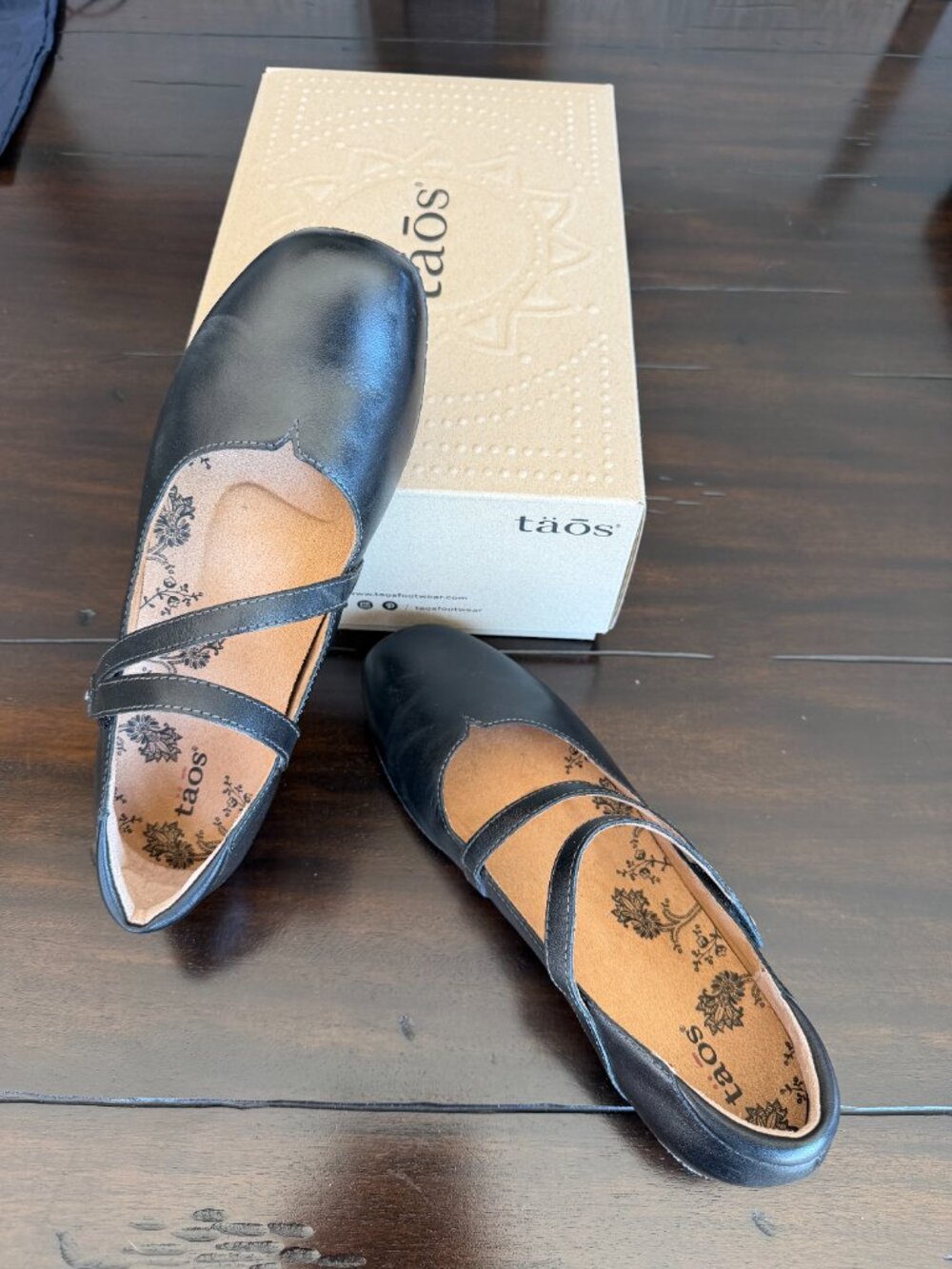 Taos Footwear Banter Leather Mary Jane Flat - Picture 3 of 6